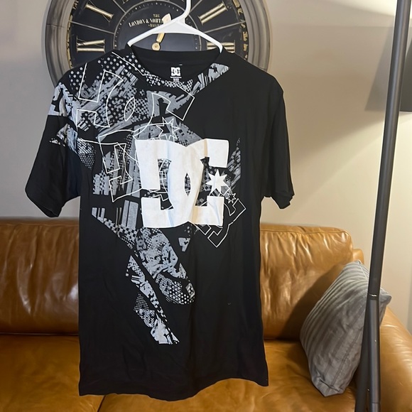 Other - 14 Men’s graphic tshirt